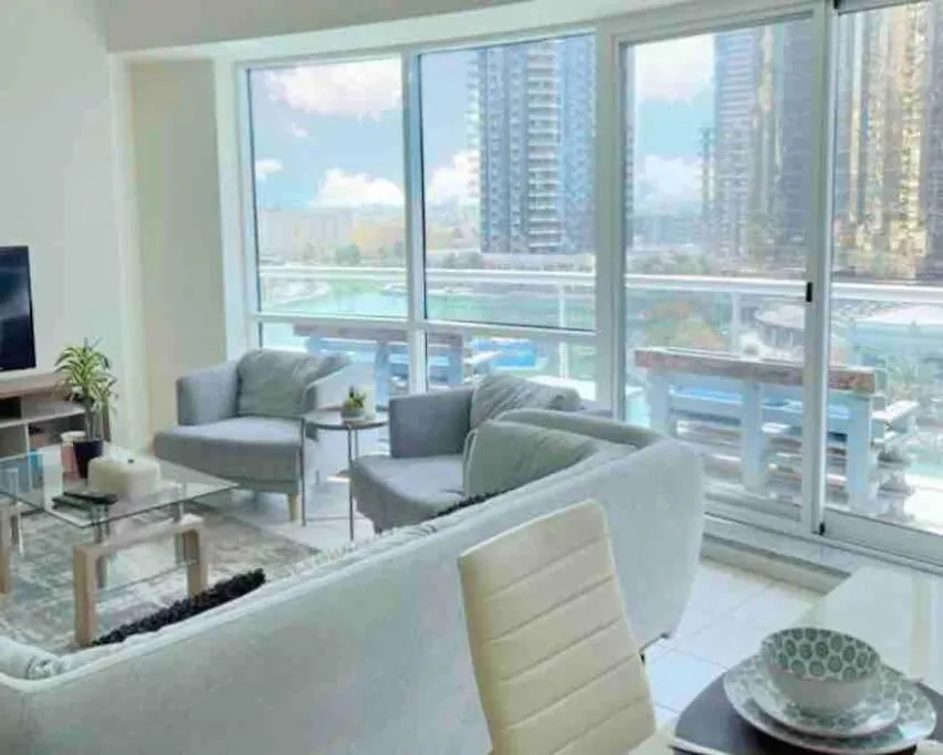 Breathtaking Lake View In Jlt Metro Cluster Apartment Dubai