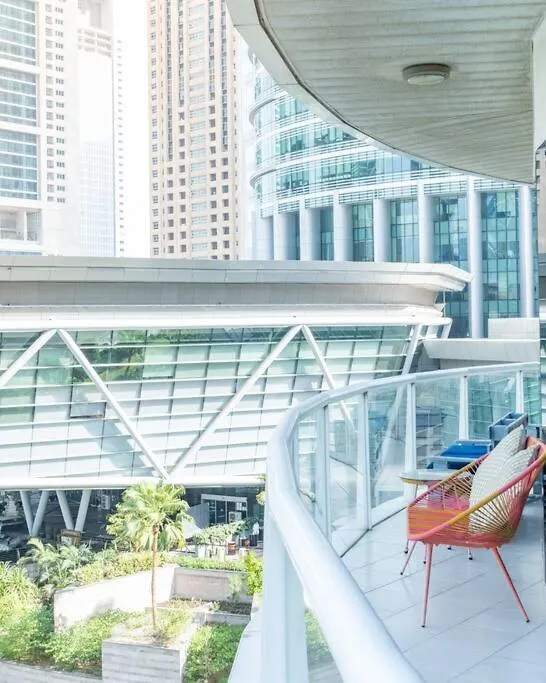 Breathtaking Lake View In Jlt Metro Cluster Apartment Dubai