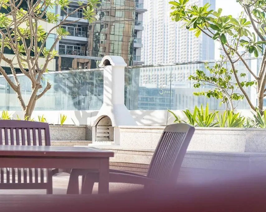 Breathtaking Lake View In Jlt Metro Cluster Apartment Dubai