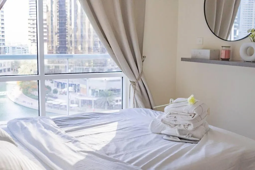 Breathtaking Lake View In Jlt Metro Cluster Apartment Dubai 0*,
