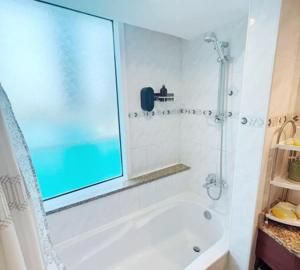 Breathtaking Lake View In Jlt Metro Cluster Apartment Dubai